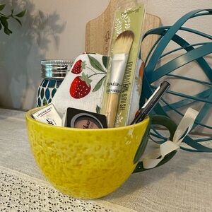 Lemon Ceramic Mug with Beauty Accessories
